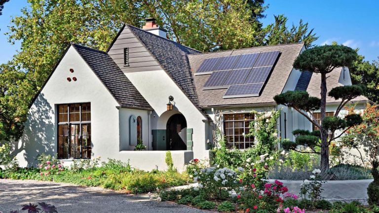 Property Insurance Claims: What Every Homeowner Should Know